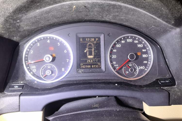 Used Volkswagen Tiguan 2012 2.0 TSI Automatic All-Wheel Drive Flagship Edition Instrument Cluster