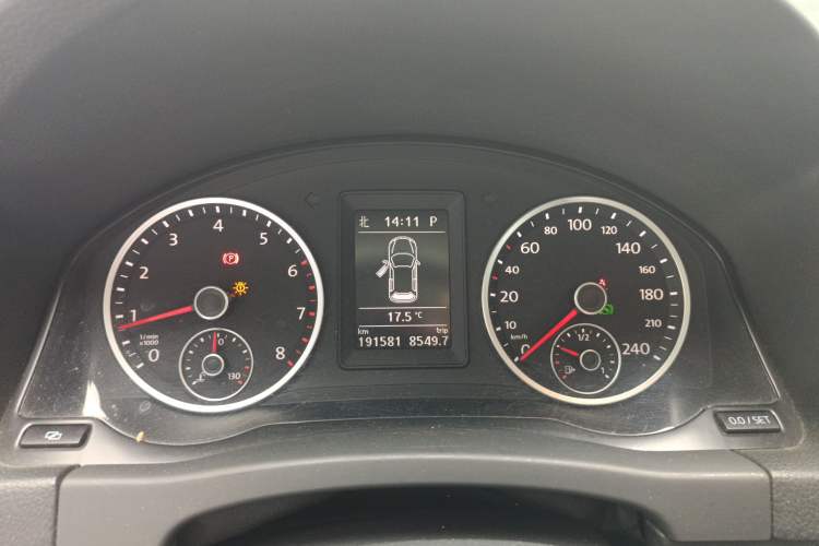 Used Volkswagen Tiguan 2012 1.8TSI Automatic Two-Wheel Drive Elite Edition Instrument Cluster