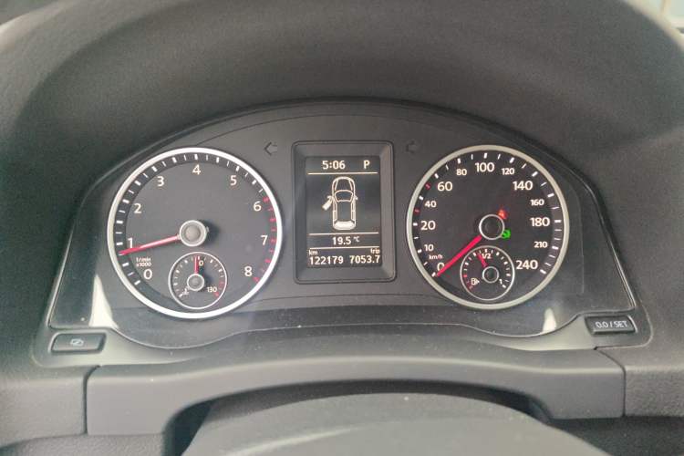 Used Volkswagen Tiguan 2012 1.8TSI Automatic Two-Wheel Drive Trend Edition Instrument Cluster