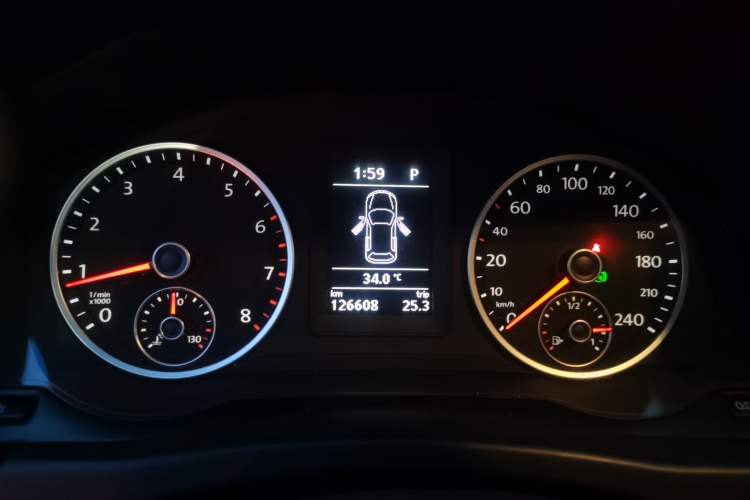 Used Volkswagen Tiguan 2012 1.8TSI Automatic All-Wheel Drive Elite Edition Instrument Cluster
