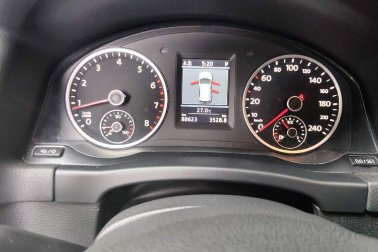 Used Volkswagen Tiguan 2012 2.0 TSI Comfort Edition Instrument Cluster