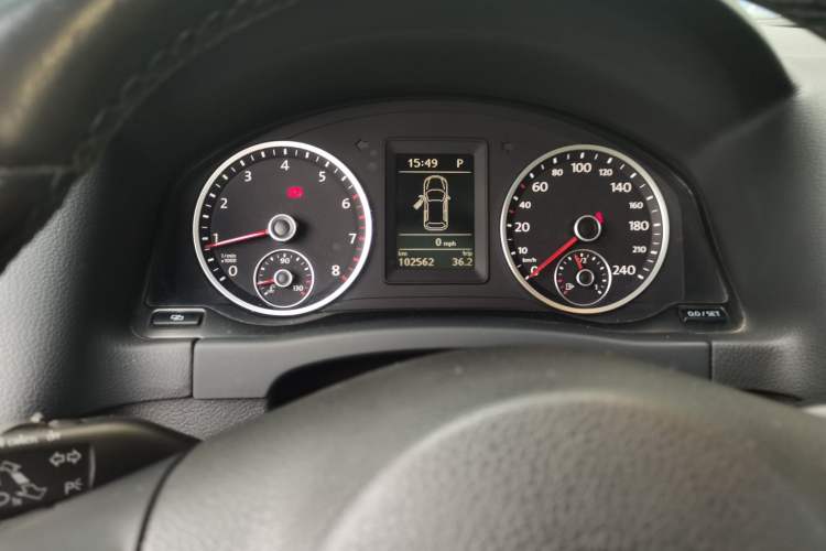 Used Volkswagen Tiguan 2012 2.0 TSI Automatic All-Wheel Drive Elite Edition Instrument Cluster