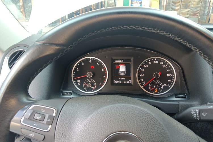 Used Volkswagen Tiguan 2012 2.0 TSI Comfort Edition Instrument Cluster