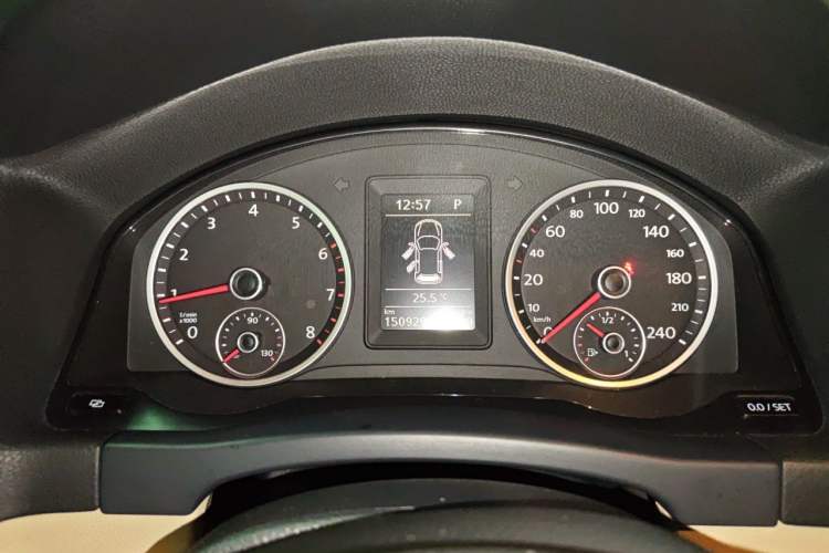 Used Volkswagen Tiguan 2012 1.8TSI Automatic Two-Wheel Drive Urban Edition Instrument Cluster