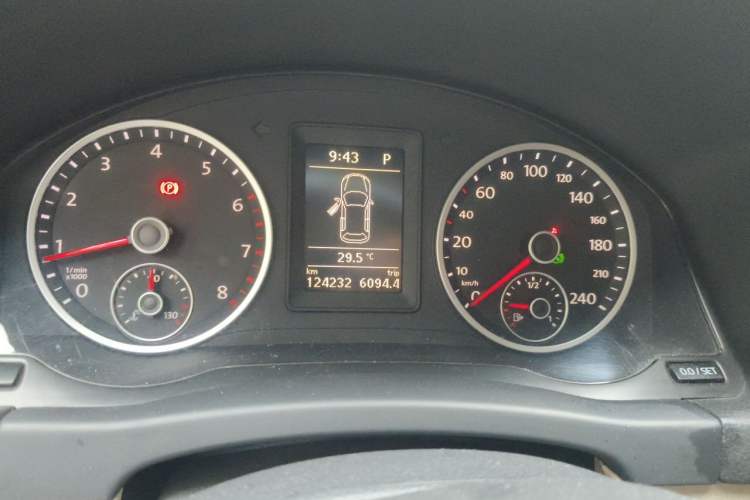 Used Volkswagen Tiguan 2012 2.0 TSI Automatic All-Wheel Drive Flagship Edition Instrument Cluster