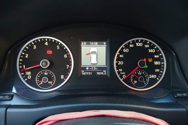 Used Volkswagen Tiguan 2012 2.0 TSI Comfort Edition Instrument Cluster