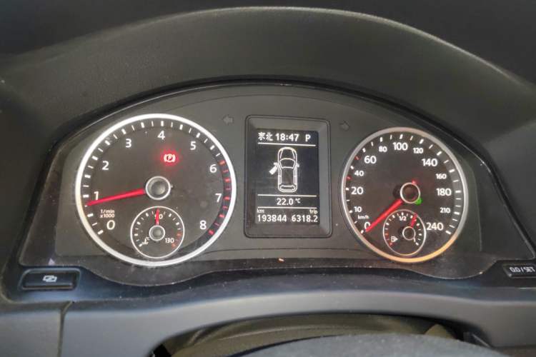 Used Volkswagen Tiguan 2012 1.8TSI Automatic Two-Wheel Drive Elite Edition Instrument Cluster