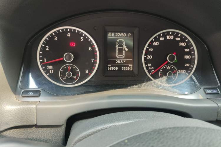 Used Volkswagen Tiguan 2012 1.8TSI Automatic All-Wheel Drive Elite Edition Instrument Cluster