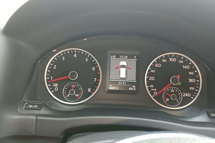 Used Volkswagen Tiguan 2012 2.0 TSI Comfort Edition Instrument Cluster