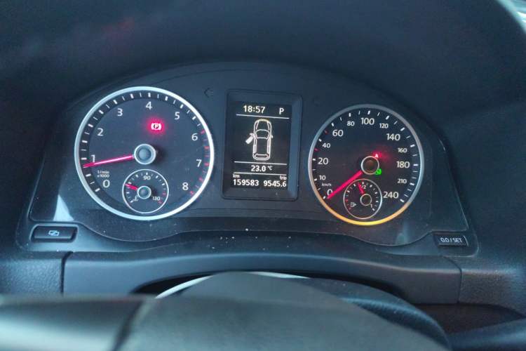 Used Volkswagen Tiguan 2012 1.8TSI Automatic Two-Wheel Drive Trend Edition Instrument Cluster