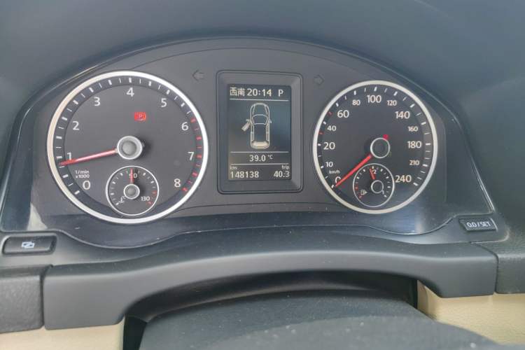 Used Volkswagen Tiguan 2012 1.8TSI Automatic All-Wheel Drive Elite Edition Instrument Cluster