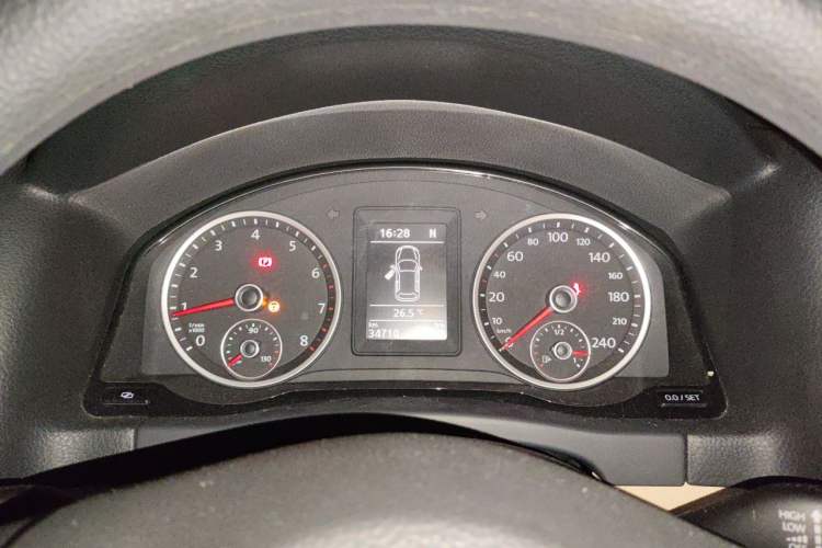 Used Volkswagen Tiguan 2012 1.8TSI Automatic Two-Wheel Drive Urban Edition Instrument Cluster