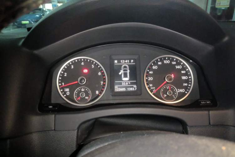 Used Volkswagen Tiguan 2012 2.0 TSI Automatic All-Wheel Drive Flagship Edition Instrument Cluster
