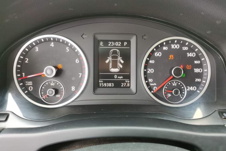 Used Volkswagen Tiguan 2012 2.0 TSI Automatic All-Wheel Drive Elite Edition Instrument Cluster