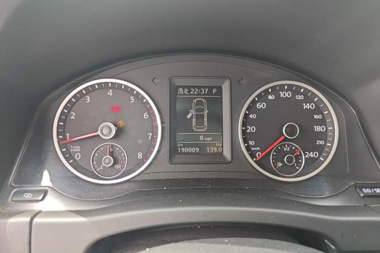 Used Volkswagen Tiguan 2012 2.0 TSI Automatic All-Wheel Drive Elite Edition Instrument Cluster