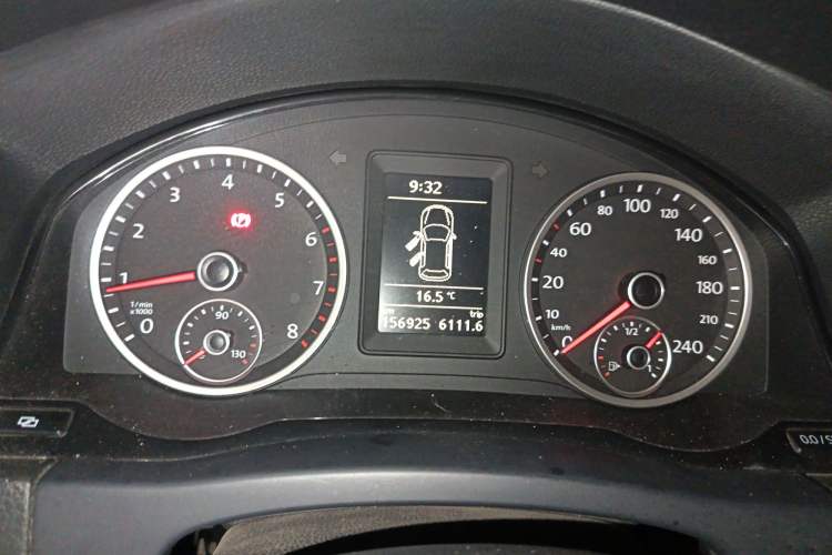 Used Volkswagen Tiguan 2012 1.8TSI Manual Two-Wheel Drive Urban Edition Instrument Cluster