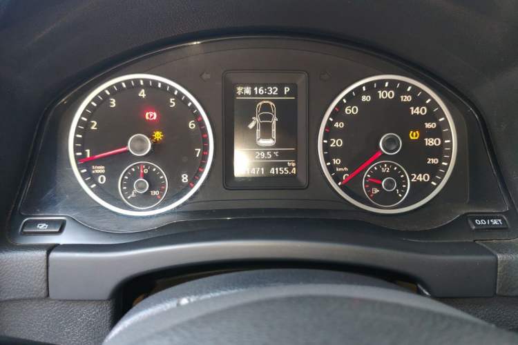 Used Volkswagen Tiguan 2012 1.8TSI Automatic All-Wheel Drive Elite Edition Instrument Cluster
