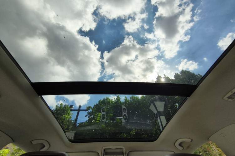 Used Volkswagen Tiguan 2012 2.0 TSI Comfort Edition Interior 10