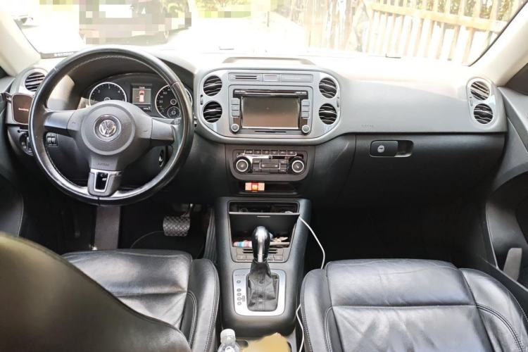 Used Volkswagen Tiguan 2012 2.0 TDI Comfort Edition Interior 2