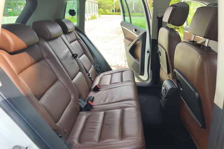 Used Volkswagen Tiguan 2012 2.0 TSI Comfort Edition Interior 6