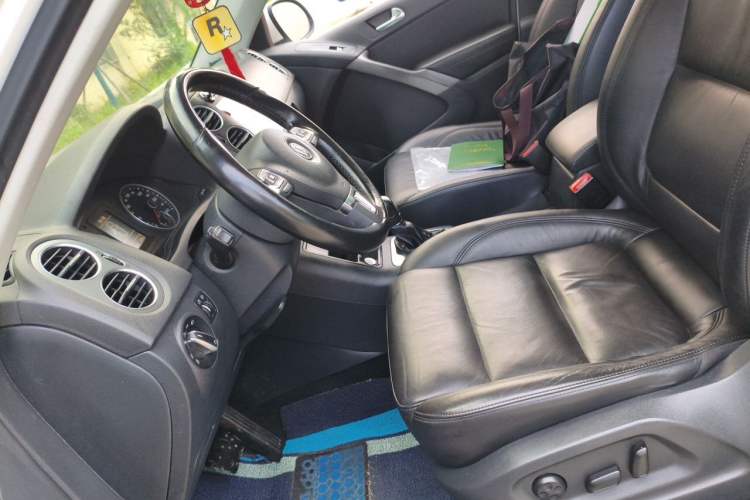 Used Volkswagen Tiguan 2012 2.0 TSI Automatic All-Wheel Drive Elite Edition Left Front Seat