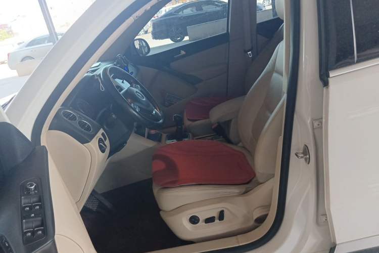 Used Volkswagen Tiguan 2012 1.8TSI Automatic Two-Wheel Drive Elite Edition Left Front Seat