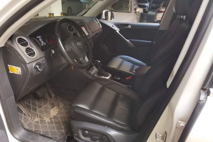 Used Volkswagen Tiguan 2012 1.8TSI Automatic All-Wheel Drive Elite Edition Left Front Seat