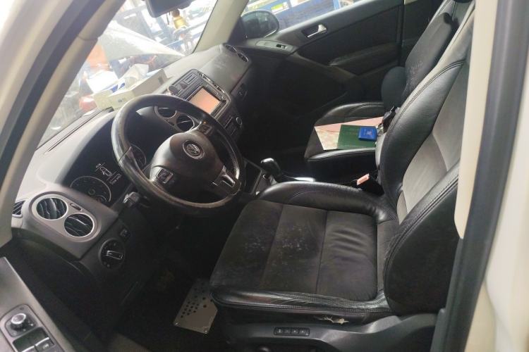 Used Volkswagen Tiguan 2012 2.0 TSI Automatic All-Wheel Drive Flagship Edition Left Front Seat