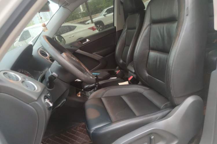 Used Volkswagen Tiguan 2012 1.8TSI Manual Two-Wheel Drive Enjoyment Edition Left Front Seat