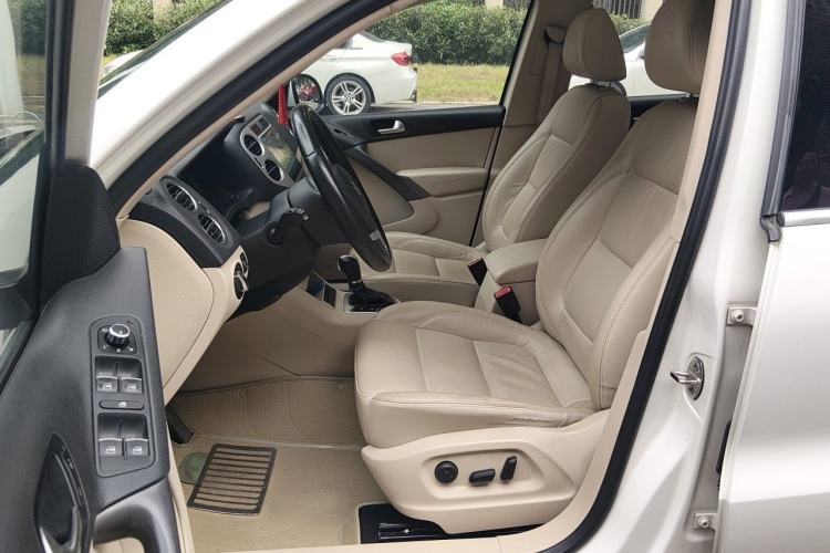 Used Volkswagen Tiguan 2012 1.8TSI Automatic All-Wheel Drive Elite Edition Left Front Seat