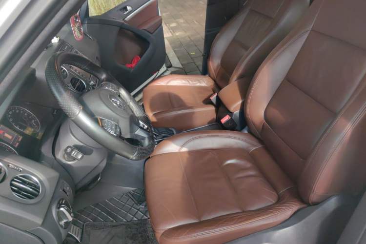 Used Volkswagen Tiguan 2012 2.0 TSI Luxury Edition Left Front Seat