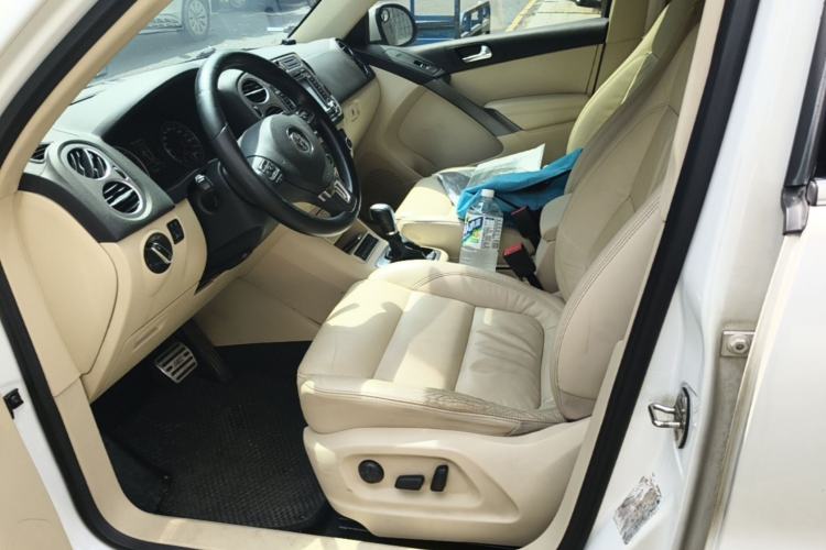 Used Volkswagen Tiguan 2012 1.8TSI Automatic Two-Wheel Drive Elite Edition Left Front Seat