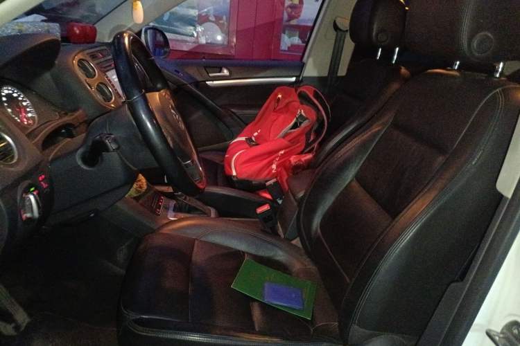 Used Volkswagen Tiguan 2012 2.0 TSI Luxury Edition Left Front Seat
