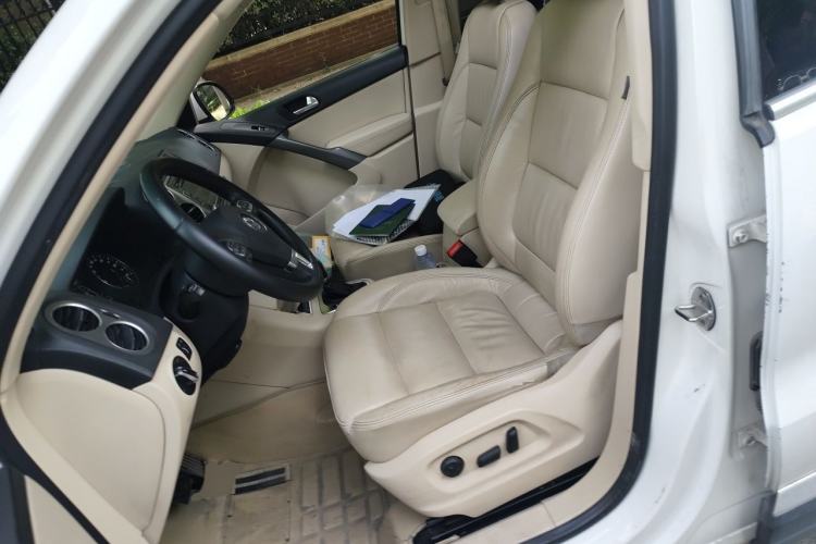 Used Volkswagen Tiguan 2012 1.8TSI Automatic All-Wheel Drive Elite Edition Left Front Seat