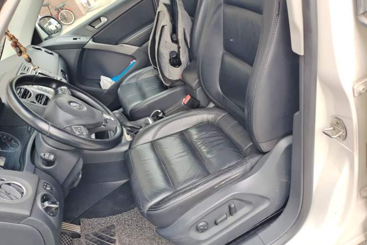 Used Volkswagen Tiguan 2012 1.8TSI Automatic All-Wheel Drive Elite Edition Left Front Seat