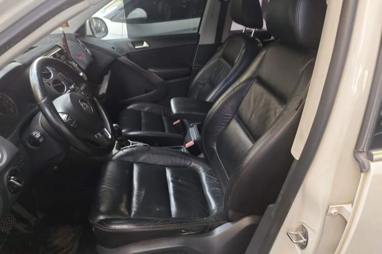 Used Volkswagen Tiguan 2012 1.8TSI Automatic All-Wheel Drive Elite Edition Left Front Seat