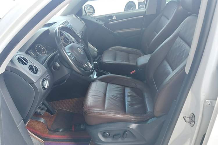 Used Volkswagen Tiguan 2012 2.0 TSI Comfort Edition Left Front Seat
