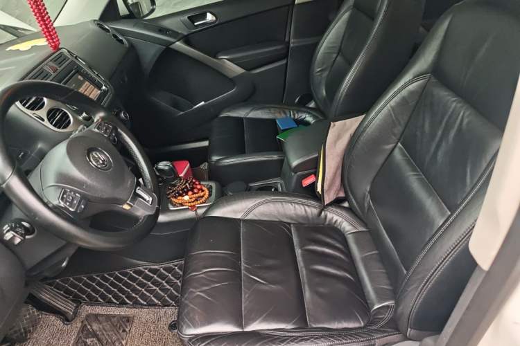 Used Volkswagen Tiguan 2012 2.0 TSI Automatic All-Wheel Drive Elite Edition Left Front Seat