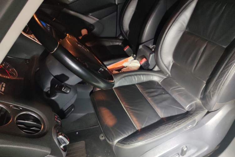 Used Volkswagen Tiguan 2012 1.8TSI Automatic All-Wheel Drive Elite Edition Left Front Seat