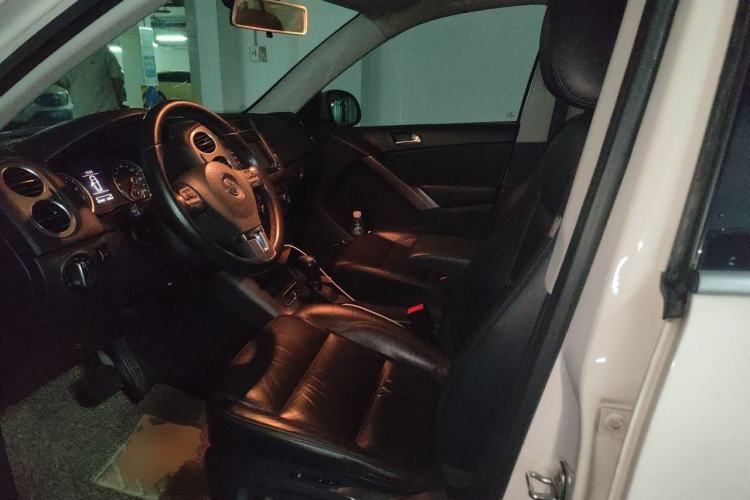 Used Volkswagen Tiguan 2012 1.8TSI Automatic Two-Wheel Drive Zhaoshi Edition Left Front Seat