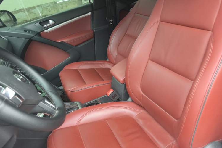 Used Volkswagen Tiguan 2012 2.0 TSI Luxury Edition Left Front Seat