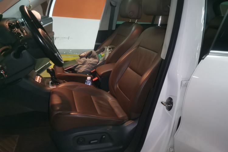 Used Volkswagen Tiguan 2012 2.0 TSI Comfort Edition Left Front Seat