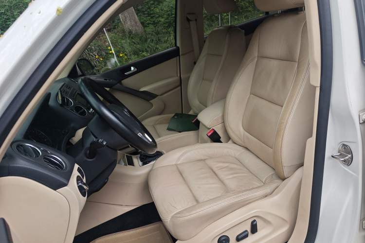 Used Volkswagen Tiguan 2012 1.8TSI Automatic All-Wheel Drive Elite Edition Left Front Seat