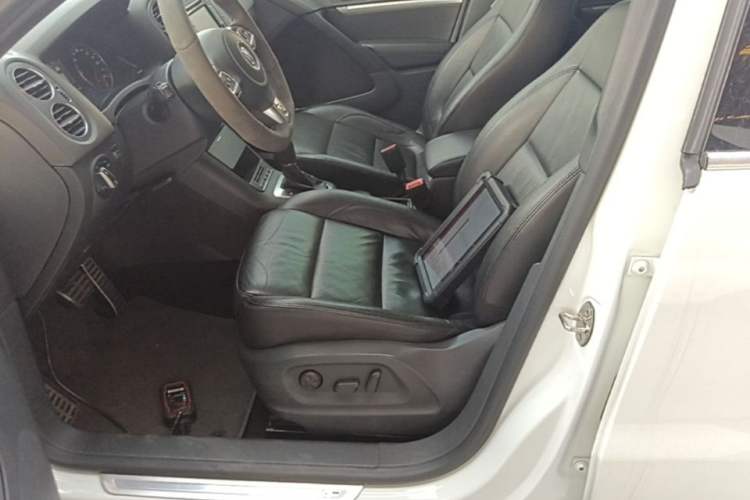 Used Volkswagen Tiguan 2012 2.0 TSI Comfort Edition Left Front Seat
