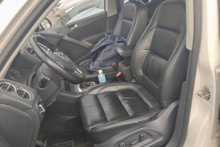 Used Volkswagen Tiguan 2012 1.8TSI Automatic All-Wheel Drive Elite Edition Left Front Seat