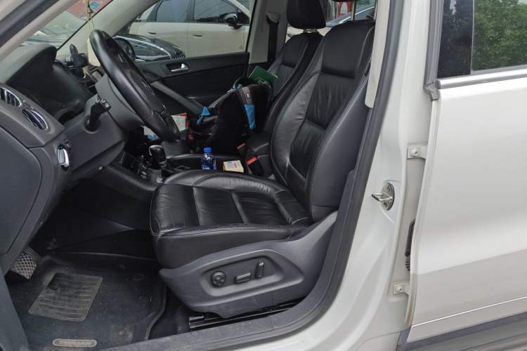 Used Volkswagen Tiguan 2012 2.0 TSI Automatic All-Wheel Drive Elite Edition Left Front Seat