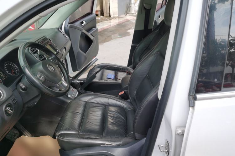 Used Volkswagen Tiguan 2012 2.0 TSI Automatic All-Wheel Drive Elite Edition Left Front Seat
