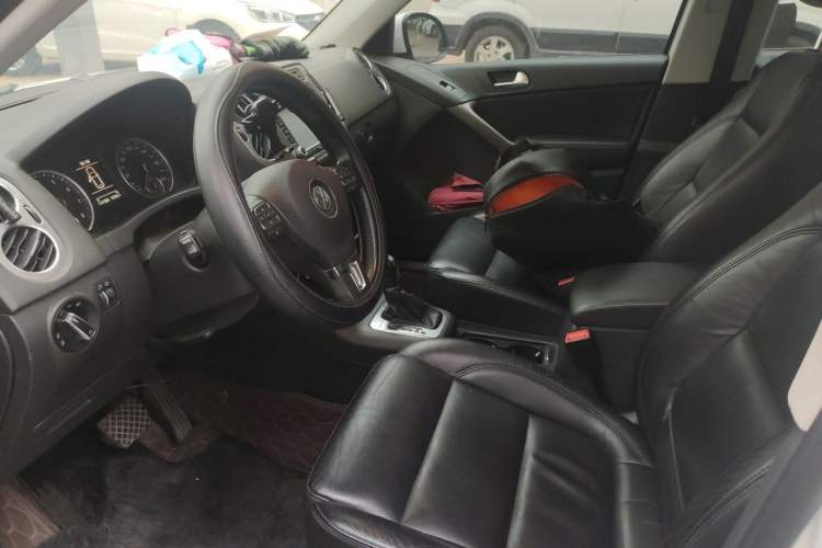 Used Volkswagen Tiguan 2012 1.8TSI Automatic All-Wheel Drive Elite Edition Left Front Seat