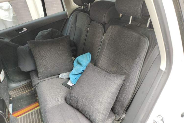 Used Volkswagen Tiguan 2012 1.8TSI Manual Two-Wheel Drive Urban Edition Left Rear Seat