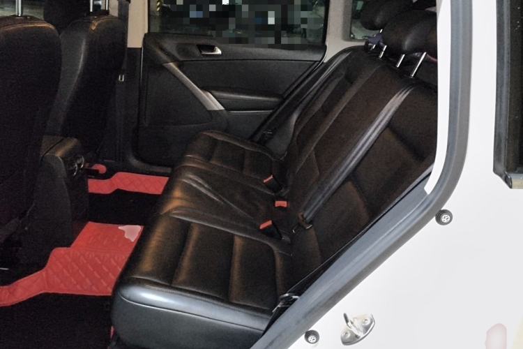 Used Volkswagen Tiguan 2012 1.8TSI Automatic Two-Wheel Drive Elite Edition Left Rear Seat